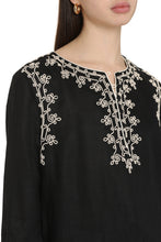 Load image into Gallery viewer, Embroidered linen tunic
