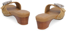 Load image into Gallery viewer, Arlia suede mules
