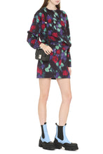 Load image into Gallery viewer, Crew-neck sweater

