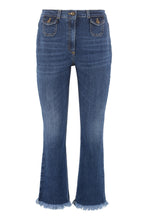 Load image into Gallery viewer, Cropped slim fit jeans
